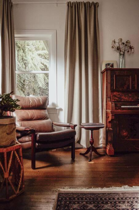 Harrys House Warburton - Peaceful Riverside Cottage In The Perfect Location Buitenkant foto